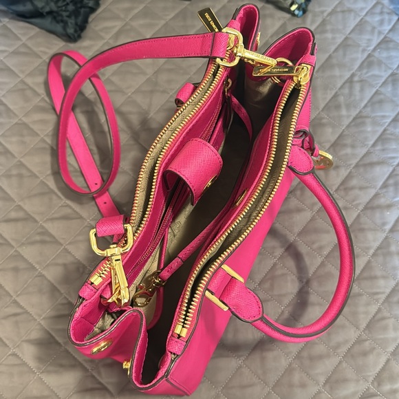 Michael Kors bag/purse - Picture 4 of 5